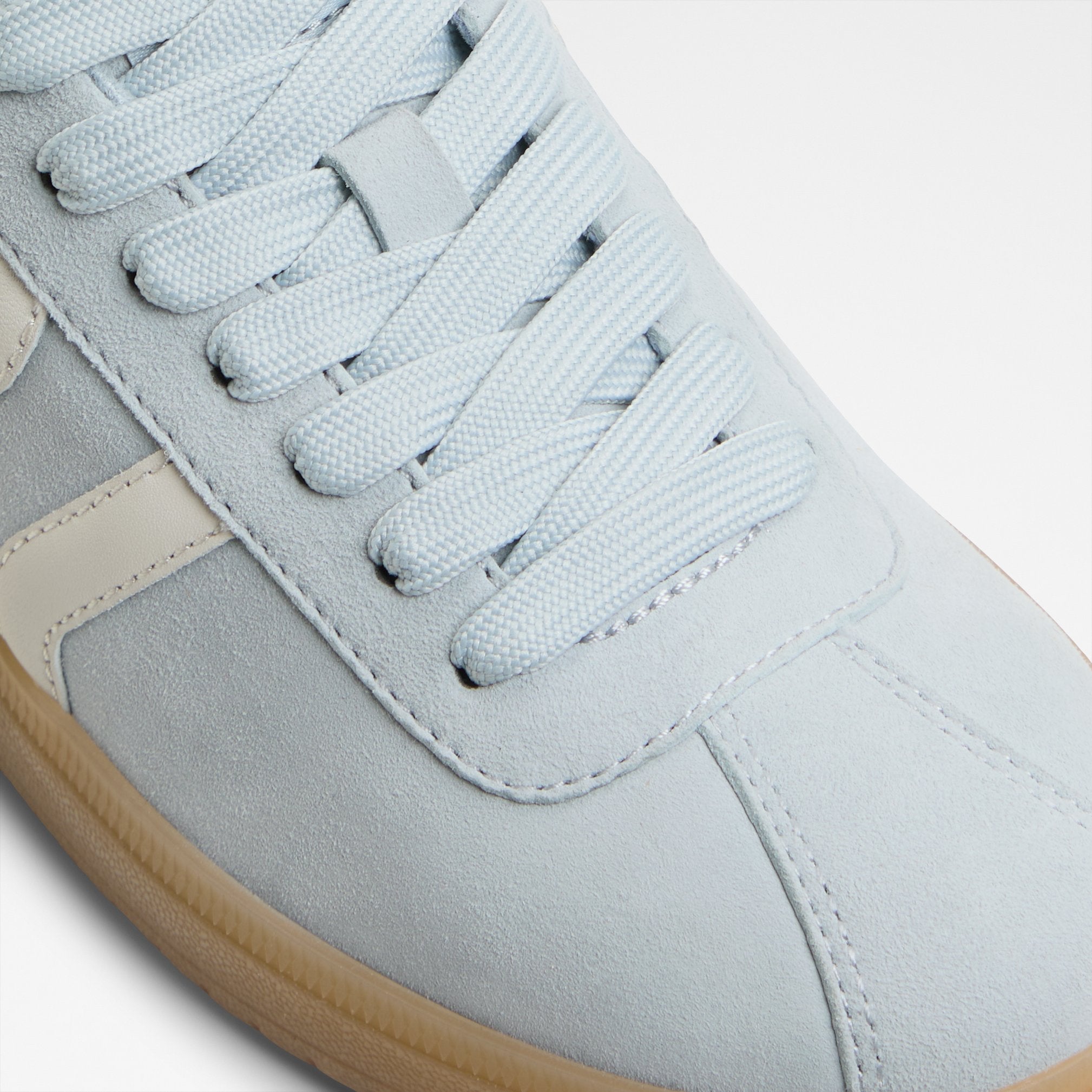 Chicsneaker