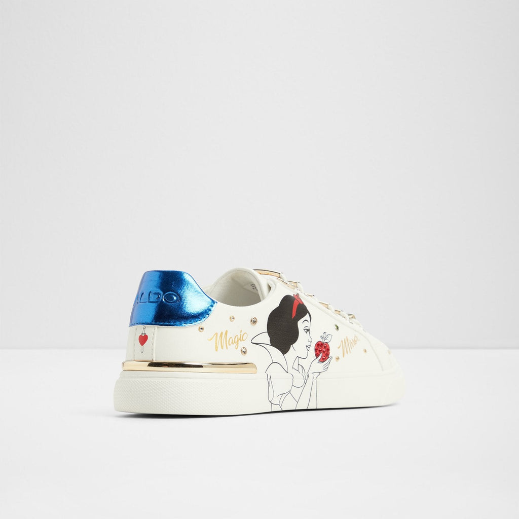 Snowwhitekicks