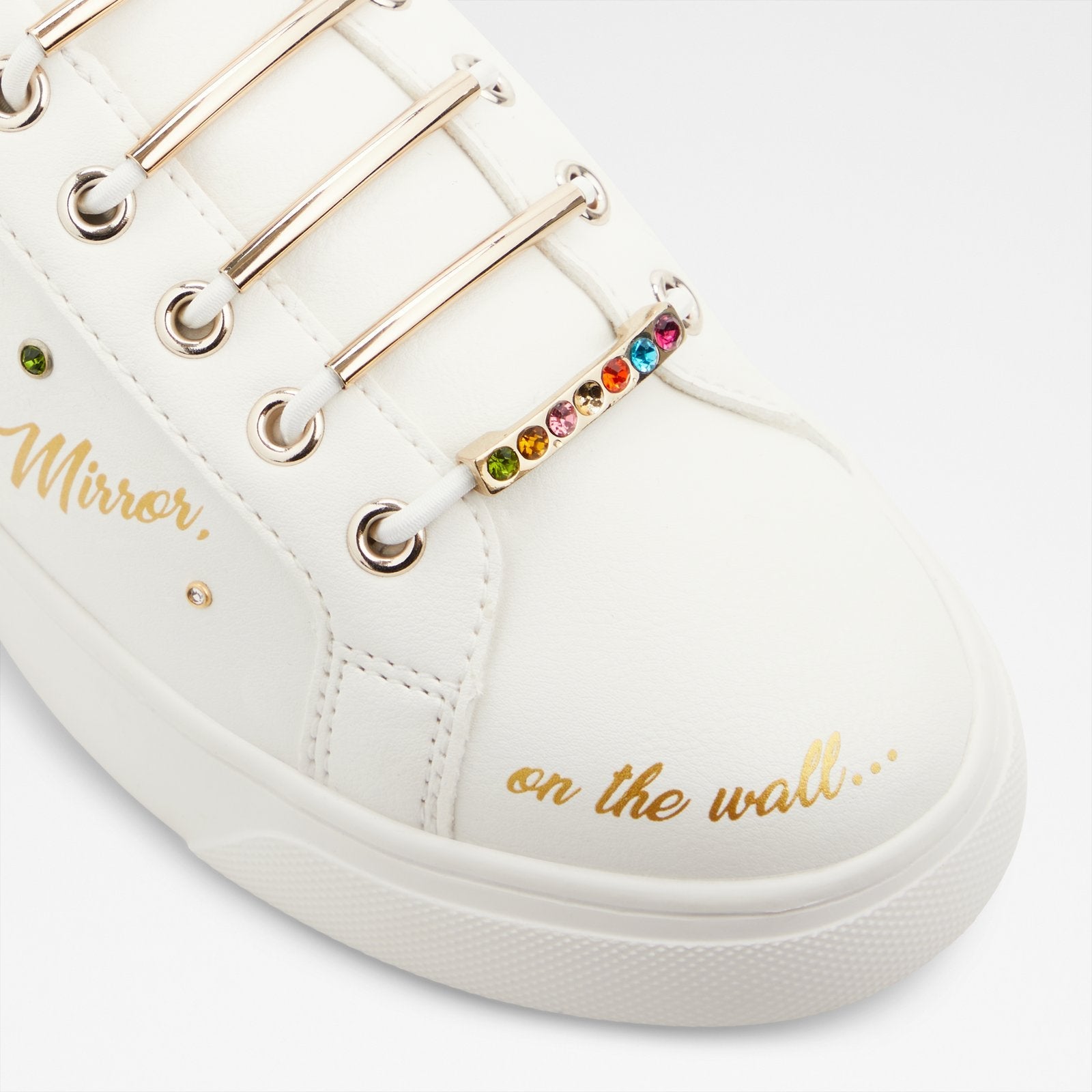 Snowwhitekicks