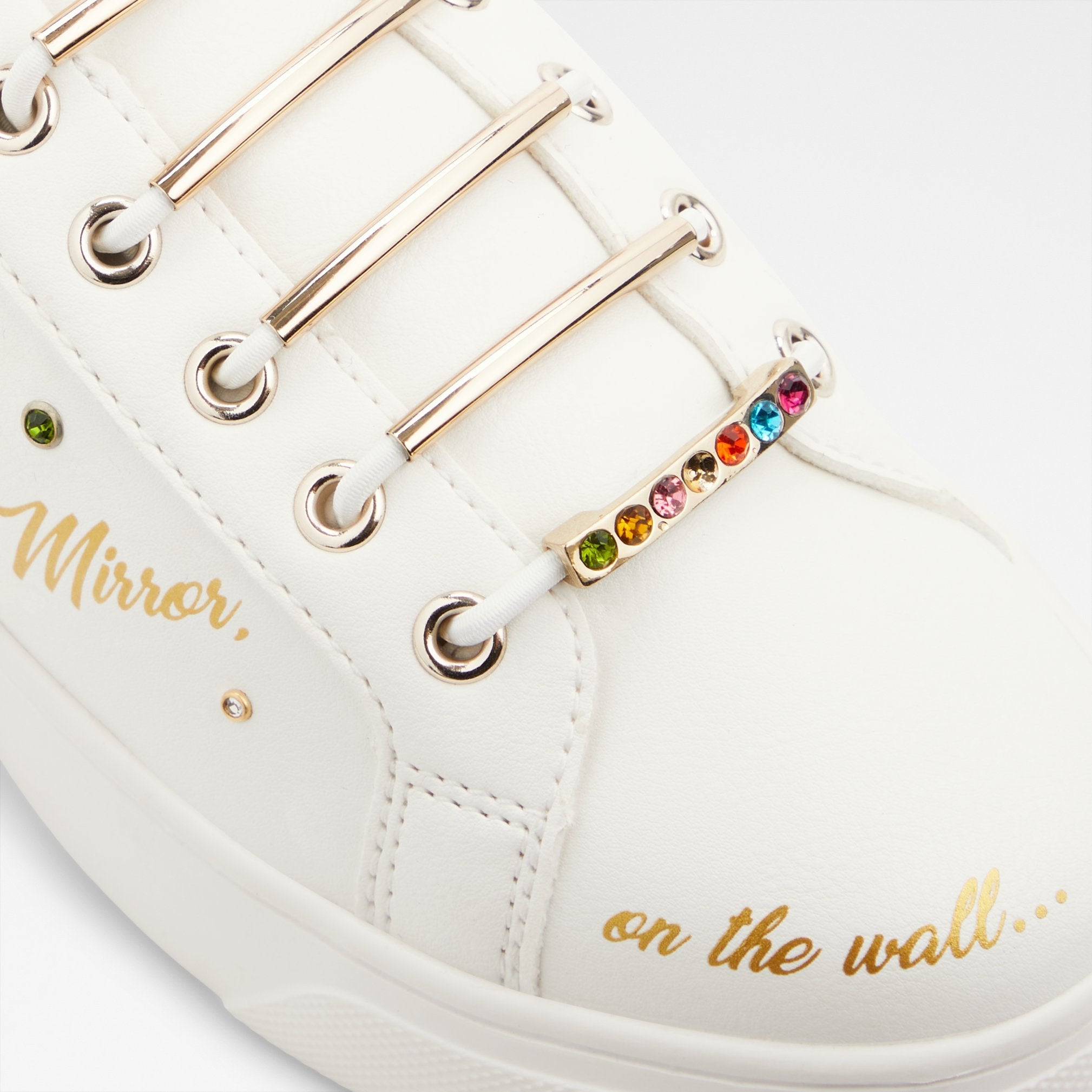 Snowwhitekicks